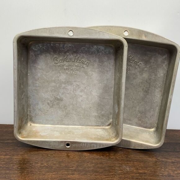 Bake King 2 set pure aluminum 8X8X2 pans - Picture 1 of 5